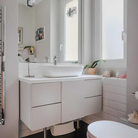 Cosy With Balcony - Near Arc-de-triomphe Daire Paris